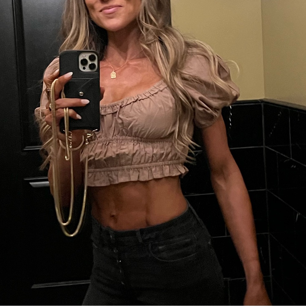 This & Now crop top - Picture 3 of 3